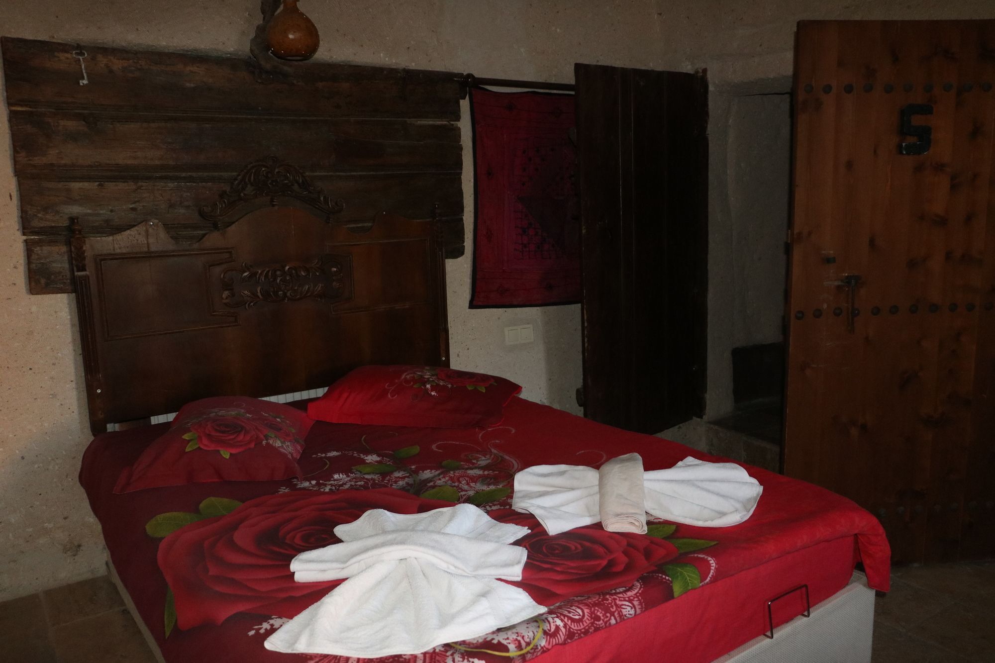 Crazy Horse Pension Ortahisar Luaran gambar
